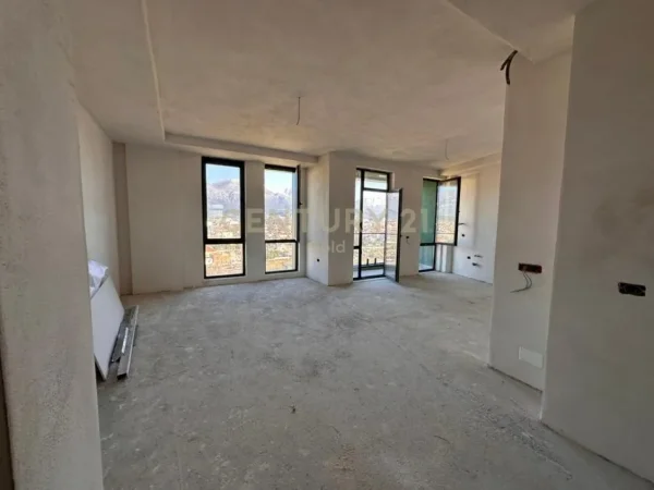 Tirane, shitet apartament 3+1 Kati 9, 156 m² 290.000 € 