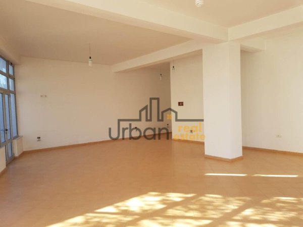 Shiten, Opsione Ambiente Biznesi dhe Dyqane, Rruga Kastriotët, Tiranë - duke filluar nga 1300€/m²