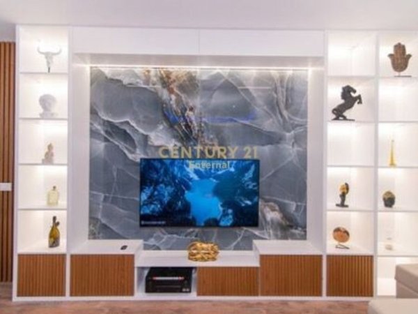 Tirane, shitet apartament 3+1 Kati 9, 142 m² 320.000 € 