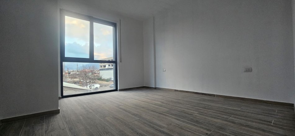 Tirane, shitet apartament 1+1+Ballkon Kati 1, 65 m² 120.000 € (Tirana Entry)