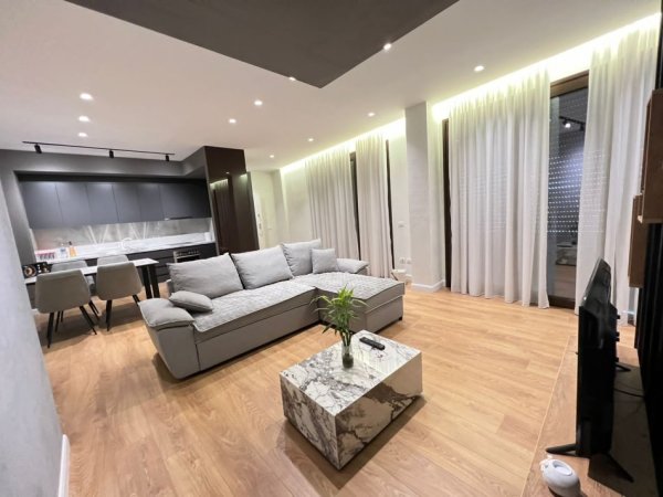 Tirane, jepet me qera apartament 2+1 Kati 7, 