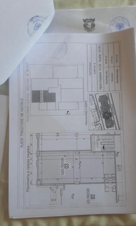 Tirane, jepet me qera zyre Kati 0, 100 m² 1.000 € (JORDAN MISJA)
