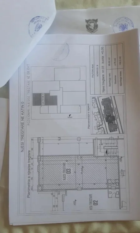 Tirane, jepet me qera zyre Kati 0, 100 m² 1.000 € (JORDAN MISJA)