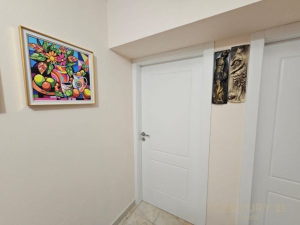 Tirane, jepet me qera apartament 3+1 Kati 2, 76 m² 650 € (Rruga Fortuzi)