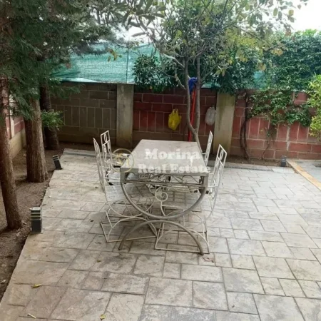 Tirane, jepet me qera Vile 3+1 Kati 1, 800 m² 3.000 € (Shkoze)