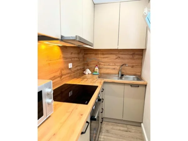Tirane, Shiten 2 Apartamenet 1+1+ Ballkon Kati 4, 100 m² 235.000 € (Vasil Shanto)