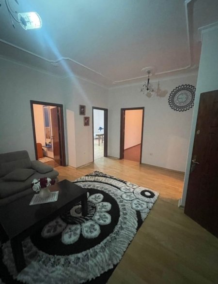 Tirane, shitet apartament 2+1+Ballkon Kati 2, 90 m² (5 maji)