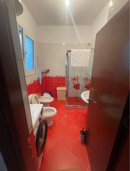 Tirane, shitet apartament 2+1+Ballkon Kati 2, 90 m² (5 maji)
