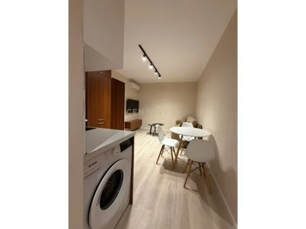Tirane, jepet me qera apartament 1+1 Kati 1, 56 m² 550 € 