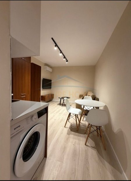 Tirane, jepet me qera apartament 2+1 Kati 1, 55 m² 550 € (Oxhaku)