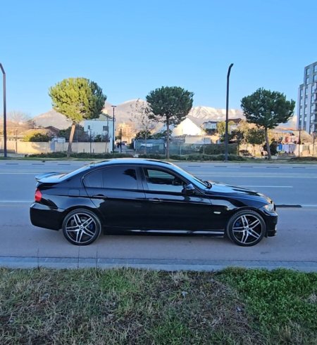 Tirane, shes makine bmw 320d Nafte, e zeze manuale Kondicioner 260.000 km 5.000 €