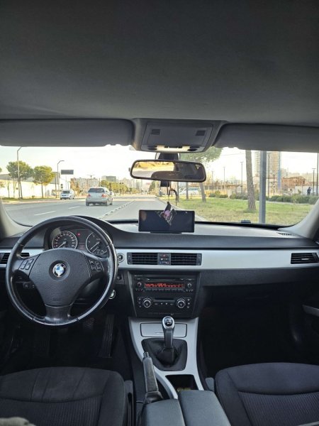 Tirane, shes makine bmw 320d Nafte, e zeze manuale Kondicioner 260.000 km 5.000 €