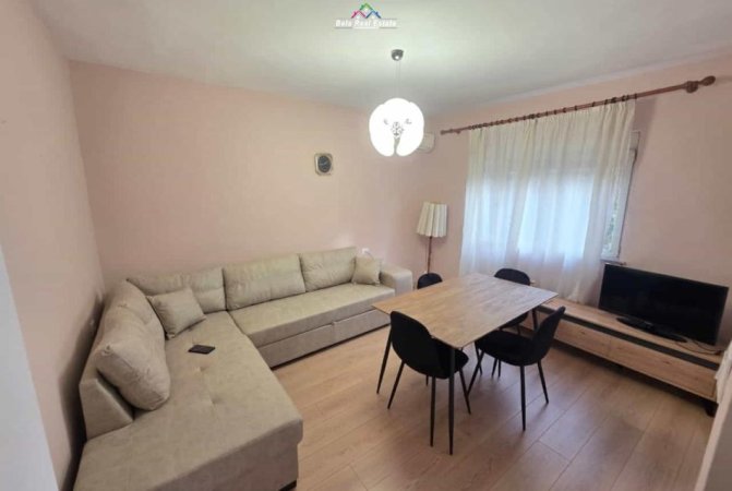 Tirane, jepet me qera apartament 1+1 Kati 4, 67 m² 590 € (myslym shyri)