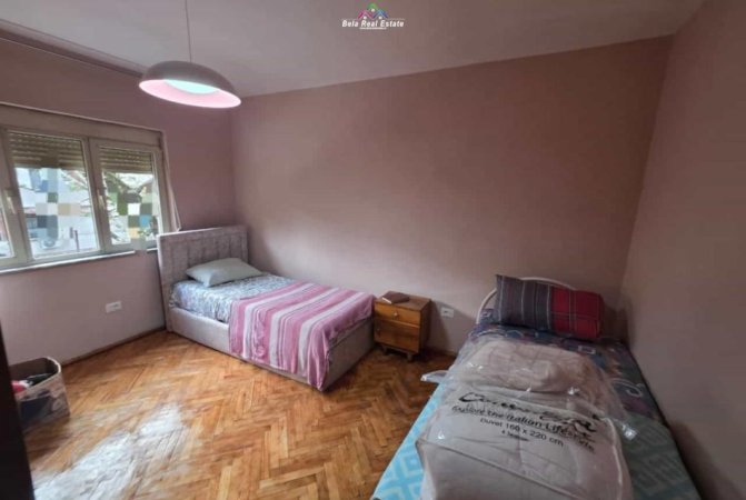 Tirane, jepet me qera apartament 1+1 Kati 4, 67 m² 590 € (myslym shyri)