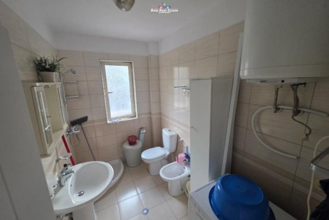 Tirane, jepet me qera apartament 1+1 Kati 4, 67 m² 590 € (myslym shyri)