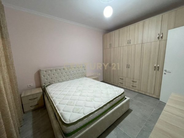 Tirane, jepet me qera apartament 1+1 Kati 5, 77 m² 500 € 