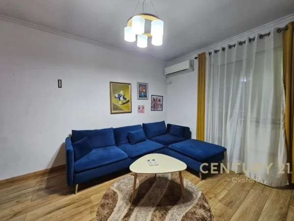 Tirane, jepet me qera apartament 1+1 Kati 8, 70 m² 520 €