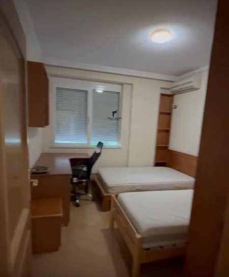 Tirane, jepet me qera apartament 2+1 Kati 9, 100 m² 900 € (BLLOKU)