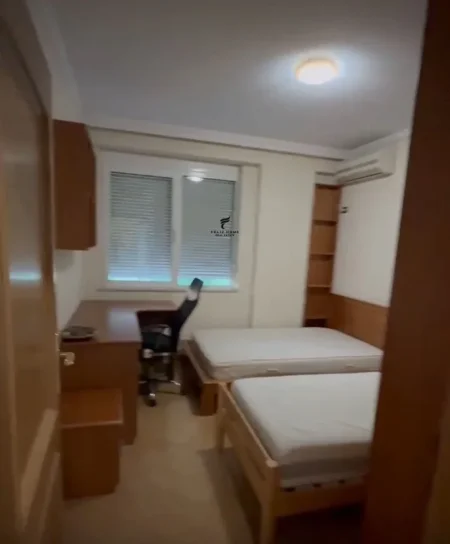 Tirane, jepet me qera apartament 2+1 Kati 9, 100 m² 900 € (BLLOKU)