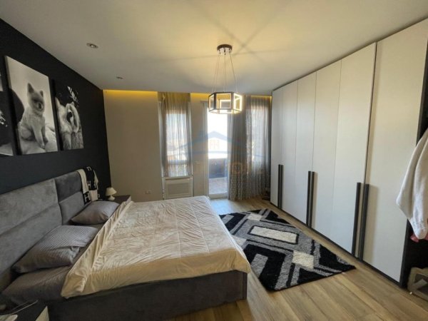Shitet, Apartament 2+1+2, Kopshti Botanik,  285.000 €