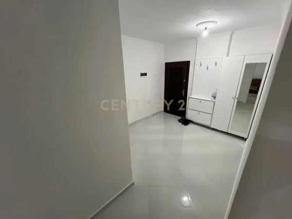 Tirane, jepet me qera apartament 2+1 Kati 2, 83 m² 630 € (Don Bosko CAPITAL130648)