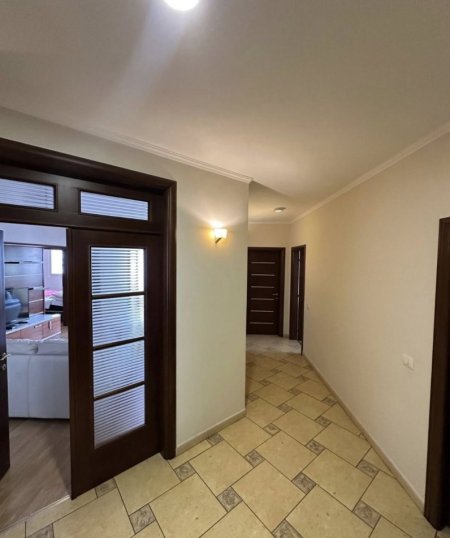 Durres, shitet apartament 3+1+Ballkon Kati 7, 
