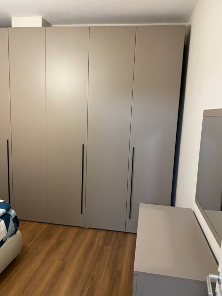 Tirane, jepet me qera apartament 1+1+Ballkon Kati 3, 65 m² 650 € 