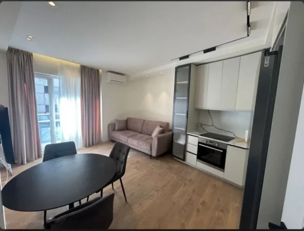Tirane, jepet me qera apartament 1+1 , 60 m² 400 € (casa italia)