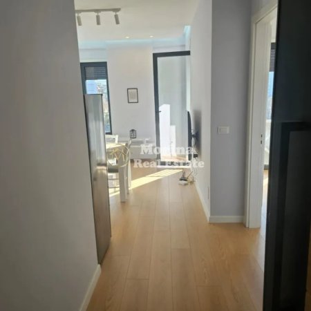 Tirane, jepet me qera apartament 1+1 Kati 7, 60 m² 650 € (Stacioni i Trenit)