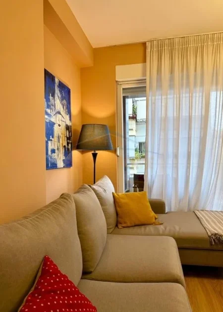 Tirane, shitet apartament 2+1 Kati 3, 106 m² 310.000 € (Rruga e Barrikadave)