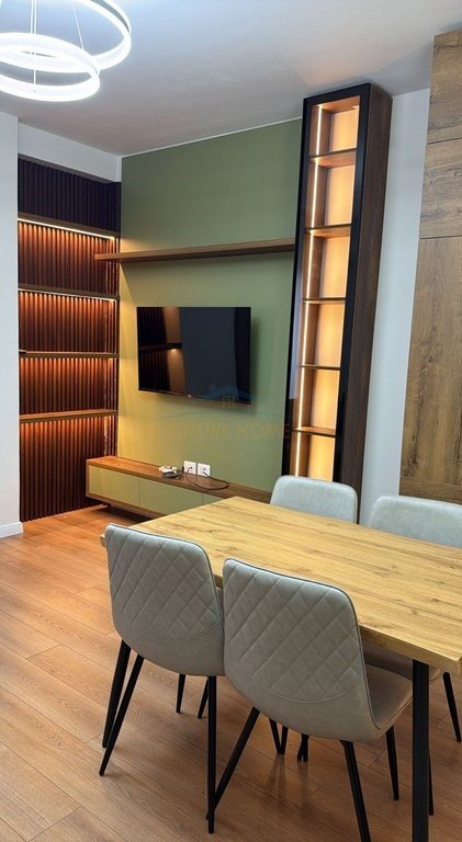 Tirane, jepet me qera apartament 1+1 Kati 2, 54 m² 750 € (Komuna e Parisit)