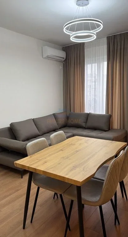 Tirane, jepet me qera apartament 1+1 Kati 2, 54 m² 750 € (Komuna e Parisit)