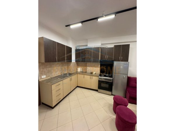 Tirane, jepet me qera garsonier 1+1 Kati 5, 57 m² 90.000 € (Unaza e Re)