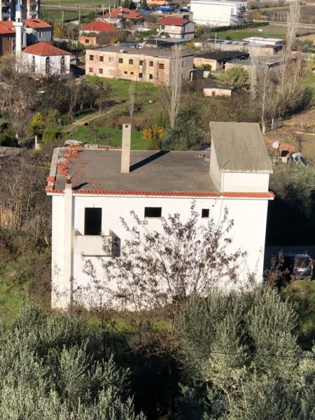 Valas elbasan, shitet shtepi 3 Katshe Kati 3, 360 m² 90.000 €