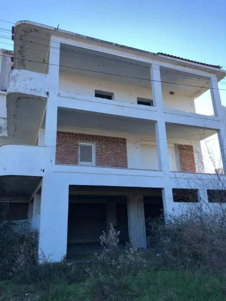 Valas elbasan, shitet shtepi 3 Katshe Kati 3, 360 m² 90.000 €