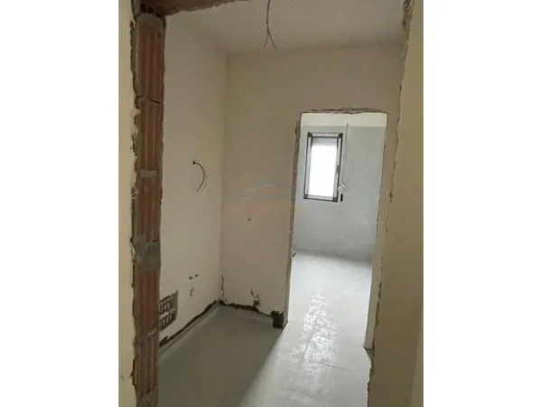 Tirane, shitet apartament 2+1+Ballkon Kati 5, 114 m² 195.000 € (Don Bosko)