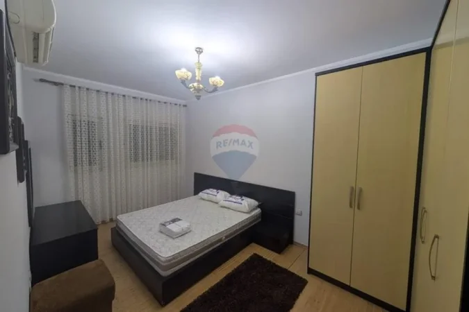 Tirane, jepet me qera apartament 2+1+Ballkon Kati 6, 100 m² 550 € (Myslym Shyri)