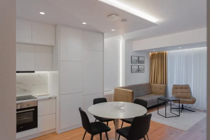 Tirane, jepet me qira apartament 1+1 Kati 12, 70 m² 600 € (Stacioni i Trenit)