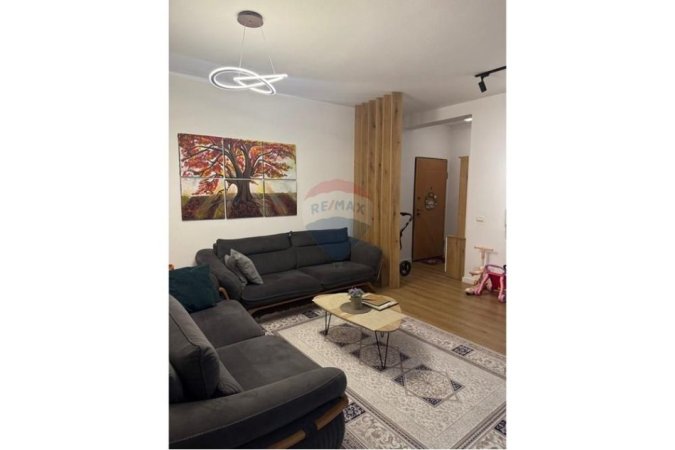 Tirane, shitet apartament 2+1+Ballkon , 99 m² 147.000 € (Fresk)