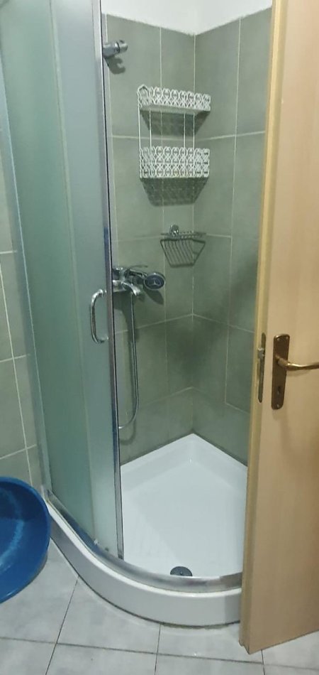 Tirane, shitet apartament 2+1 Kati 9, 101 m² 175.000 € (rruga Jordan Misja)