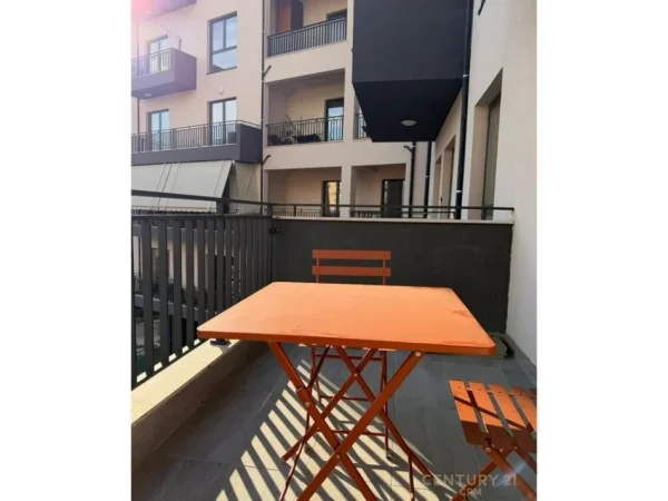 Tirane, jepet me qera apartament 2+1+Ballkon Kati 2, 85 m² 750 € (tefta tashko)