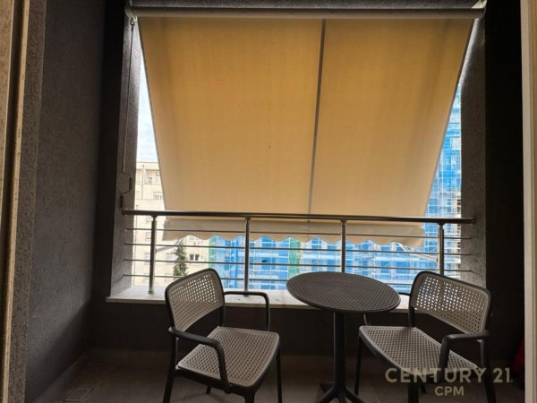 Tirane, jepet me qera apartament 1+1+Ballkon Kati 5, 65 m² 850 € (komuna e parisit)