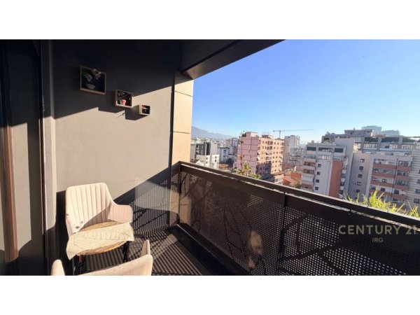 Tirane, jepet me qera apartament 1+1+Ballkon Kati 9, 70 m² 850 € (rruga e barrikadave)