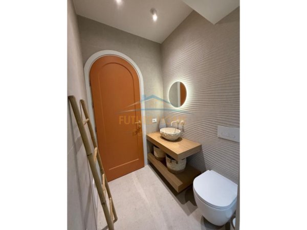 Tirane, jepet me qera apartament 2+1+Ballkon Kati 2, 65 m² (Myslym Shyri)