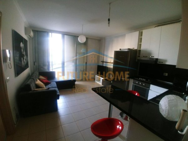Tirane, jepet me qera apartament 1+1+Ballkon Kati 1, 67 m² 620 € (Liqeni thate)