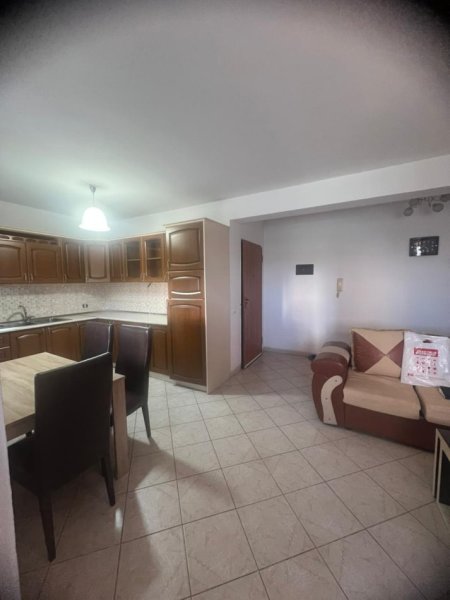 Tirane, shitet apartament 2+1+Ballkon Kati 3, 96 m² 125.000 €