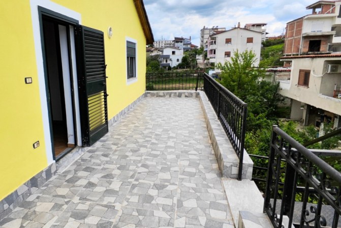 Tirane, shitet Vile , 315.000 € (SANATORIUM)