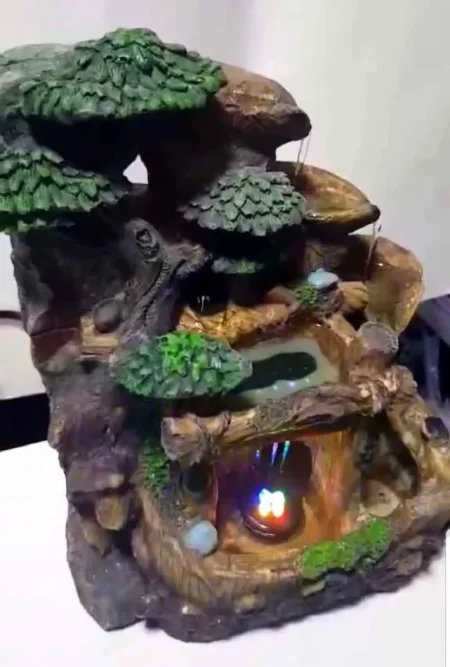 Ujëvarë me dy linja qarkullimi uji. 25 mij lek te vjetra