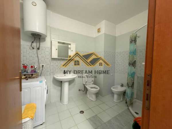 Durres, jepet me qera apartament 1+1 Kati 8, 60 m² 450 € (VOLLGA)