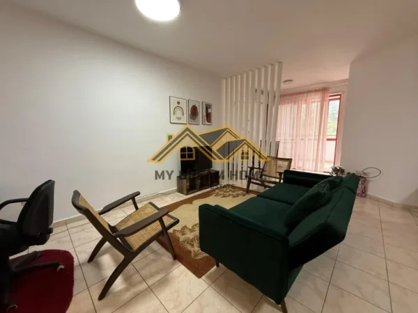 Durres, jepet me qera apartament 1+1 Kati 8, 60 m² 450 € (VOLLGA)